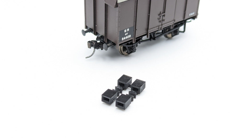 OO/4mm - Bachmann, Right height NEM, Vans/wagons
