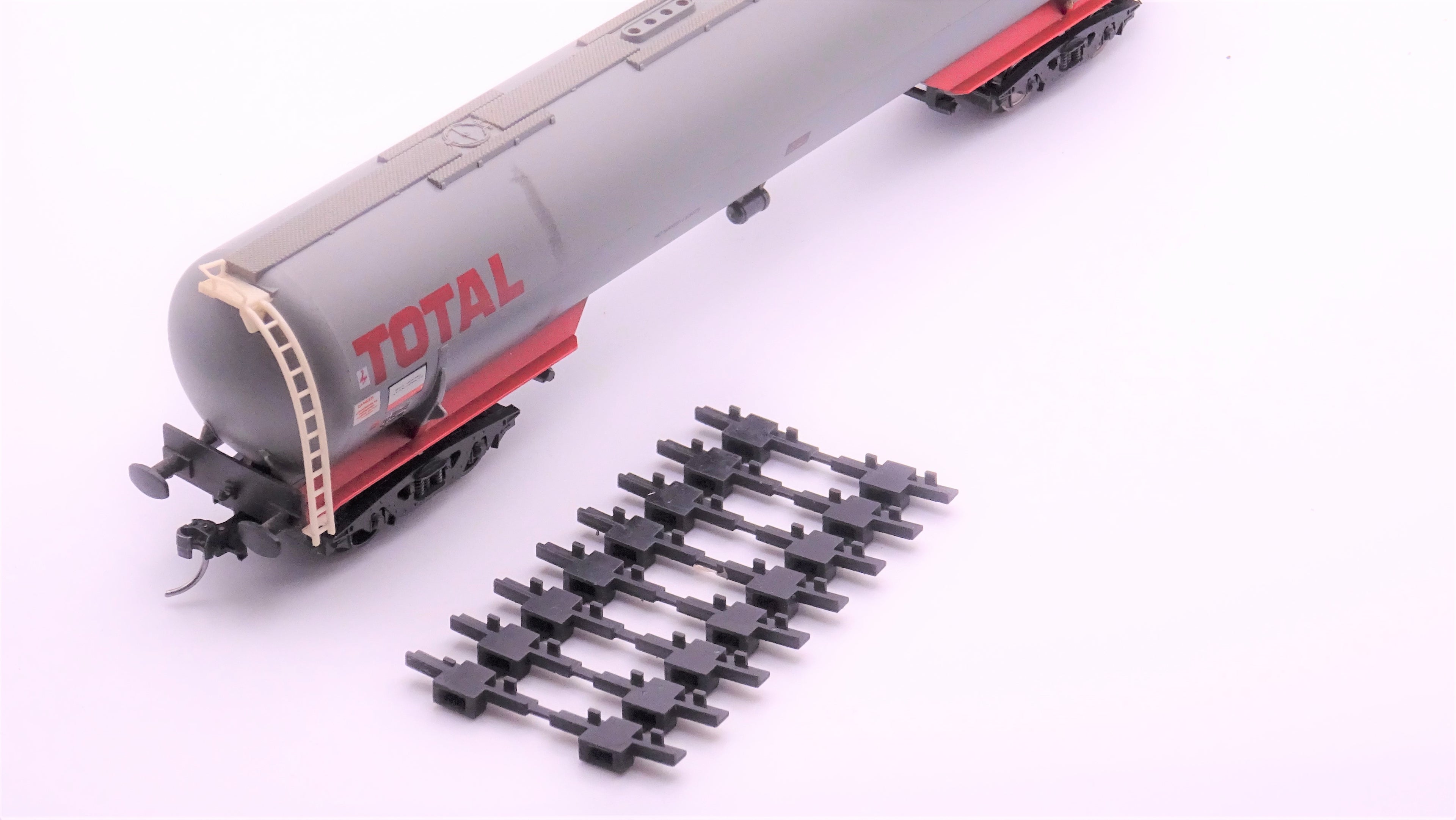 OO/4mm - LIMA, TEA Wagon NEM converters