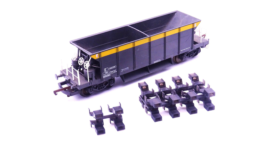 OO/4mm - Lima Seacow/BEV Wagon, NEM Pocket